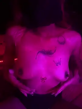 Онлайн чат XXX MiNniE_666