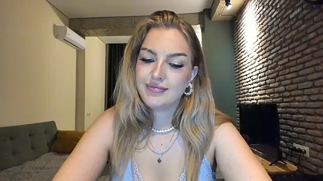 fifteenpoem's Live XXX Chat