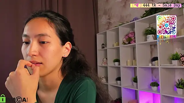 FlirtyAura Live XXX-Chat