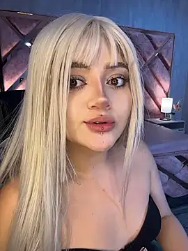 Chat XXX en directo de lya_nekko_
