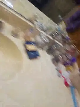 UncutHammer69 XXX чат на живо