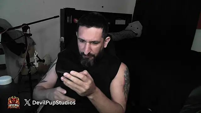 DevilPup75_ Adlı Modelin Canlı XXX Sohbeti