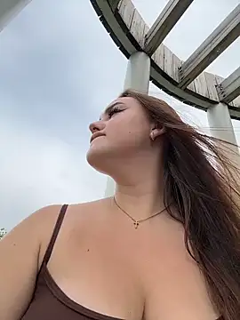 KiraSunshineのライブXXXチャット