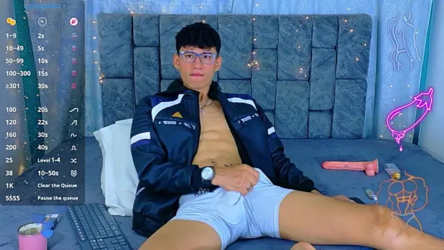 NicolasTorrez 即時 XXX 聊天