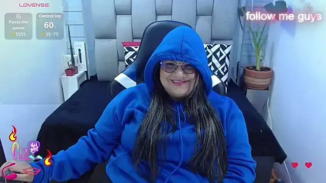 Chat +18 de evelin_zaens ao vivo