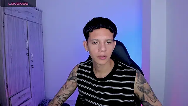 tylernova live XXX chat