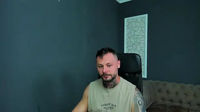 BrianHunts Adlı Modelin Canlı XXX Sohbeti