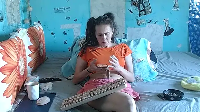 brighteyes77 XXX чат на живо