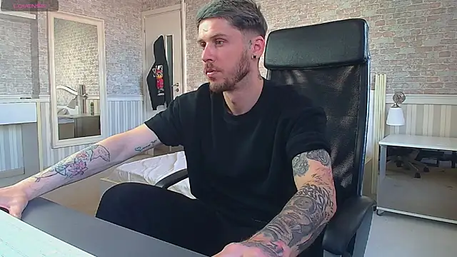 JonahShaw – Naživo XXX chat
