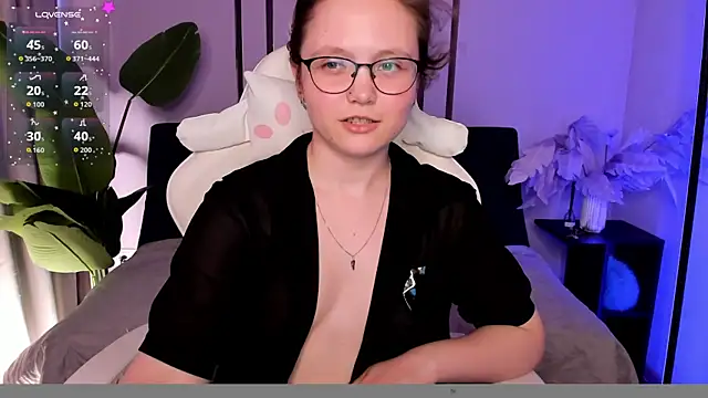 Chat XXX en directo de Nika_Vibe