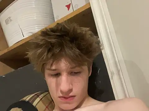 yourwhiteboy1 – Naživo XXX chat