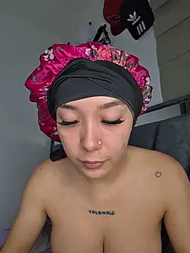 แชท XXX สดของ alaia_princess