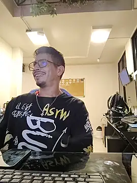 XXX chat uživo modela Juann-cock