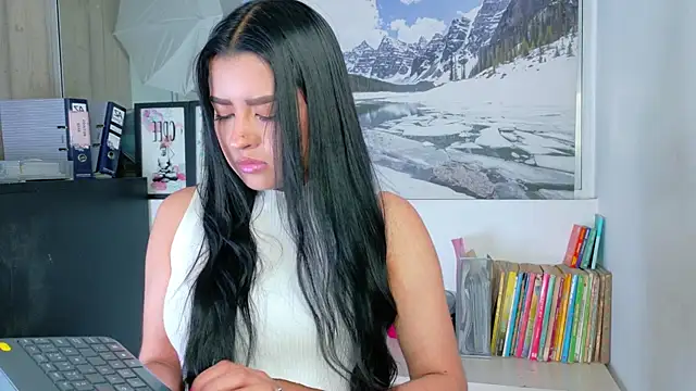 Chat +18 de Emilyy05_ ao vivo