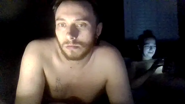 Chat XXX en directo de Cloudyydayzz