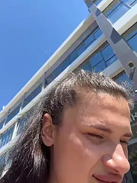 MiraReach Chat XXX live
