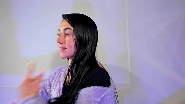 Amy_Kobold3's Webcam Show