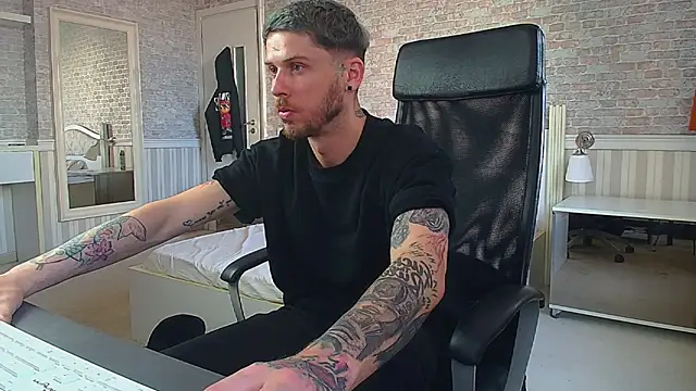 JonahShaw webcam show