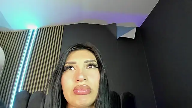 Chat XXX en directo de Nicolette_ks_