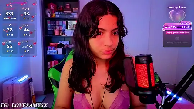 Chat XXX en directo de Lovelyamyy
