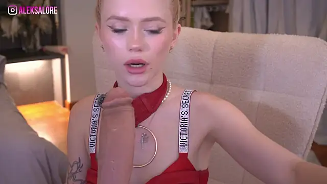 LexieLoree XXX чат на  живо