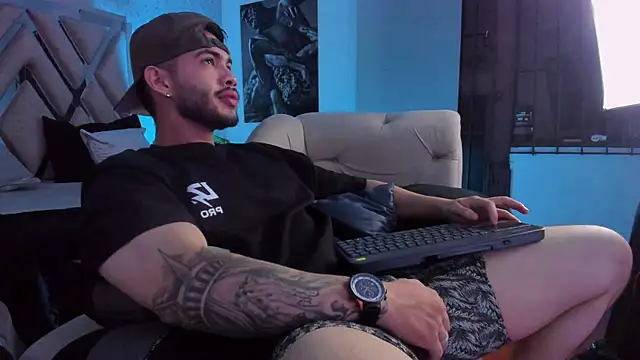 Онлайн чат XXX Vincentblack