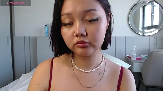 MomoMoonxxx Chat XXX live