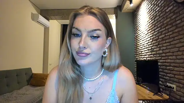 XXX chat uživo modela fifteenpoem