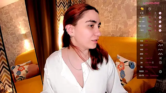 Chat +18 de hannacheekss_ ao vivo