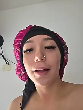 alaia_princess' Live XXX Chat