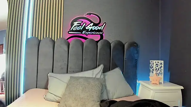 Nicolette_ks_ Adlı Modelin Canlı XXX Sohbeti