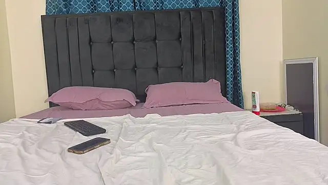 Beauty_Queeen লাইভ XXX চ্যাট
