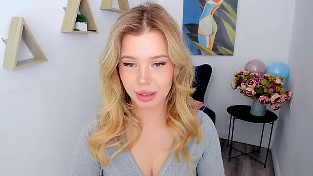 FollowLovee's Live XXX Chat