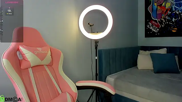 Онлайн чат XXX Nicole_Charm