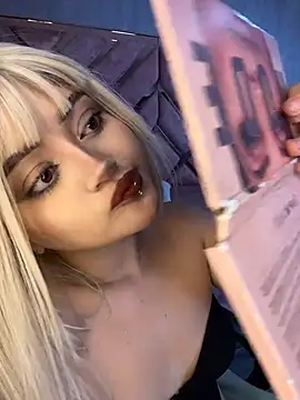 Chat +18 de lya_nekko_ ao vivo