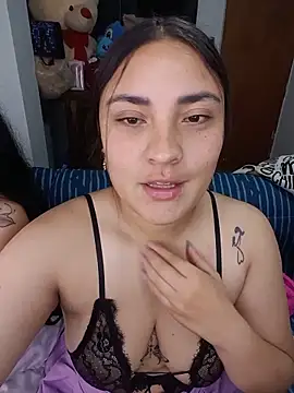 -brendda- live XXX chat