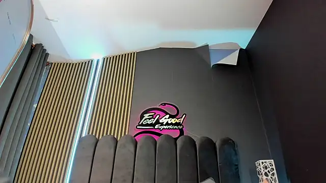 Nicolette_ks_'s Live XXX Chat