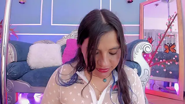 TaraTaylorr Chat XXX in diretta