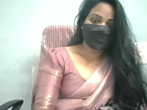 Rathi-priyaa Chat XXX in diretta