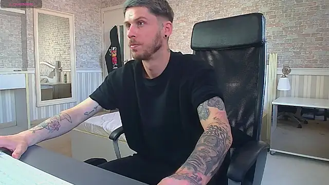 JonahShaw's Live XXX Chat