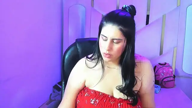 XXX chat uživo modela Criistaal_