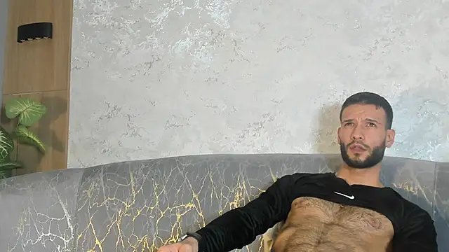 Chat +18 de Jacob_Benelli ao vivo