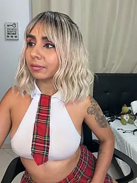 Emilyvalk_'s Live XXX Chat