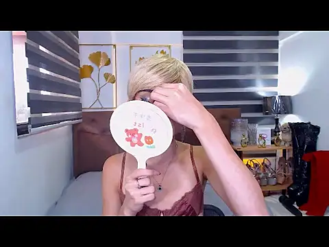 JuicyCockThea 现场XXX聊天