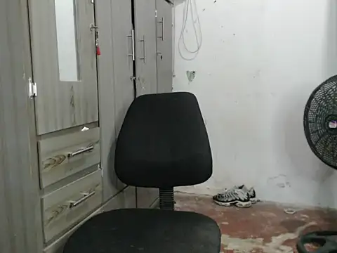mastercum28 live XXX chat