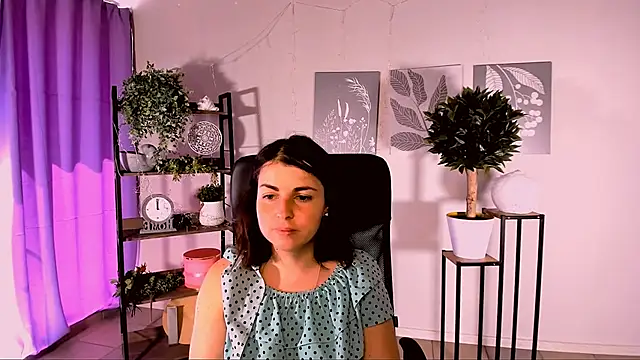 MartaEdams 即時 XXX 聊天