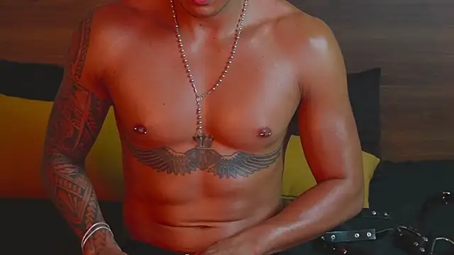 aaron_bolt – Naživo XXX chat