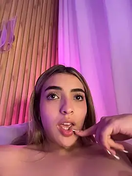 KYLIE_JONES6's Live XXX Chat