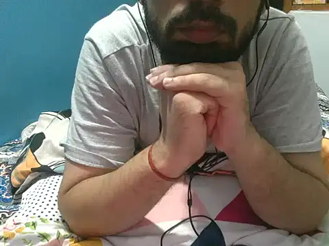 Precumboner Adlı Modelin Canlı XXX Sohbeti