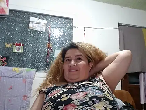Perla1981-- – Live XXX-chat